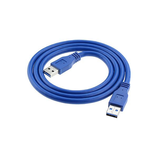USB 3.0 Un connecteur mâle à mâle